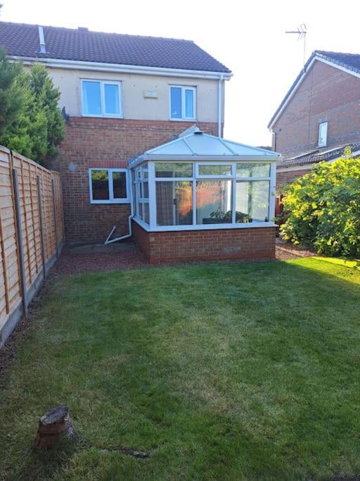 Villa Modern Living In Hull Kingston upon Hull Exterior foto